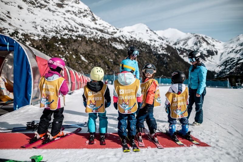 What to Pack When Skiing With Children